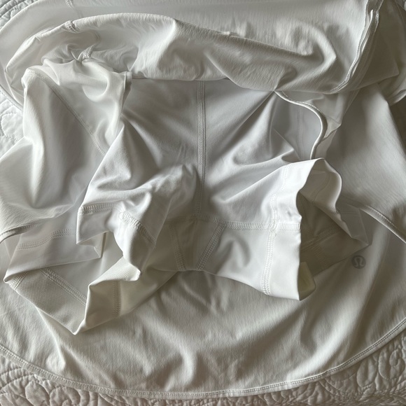 Lululemon hotty hot skirt high rise long - size 2 white - Picture 3 of 5